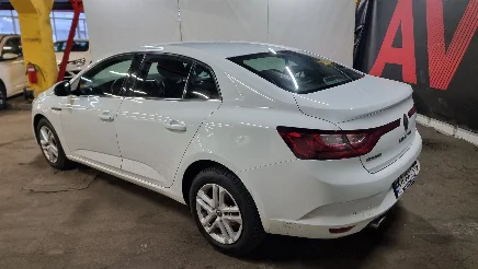 Renault Megane photo-4